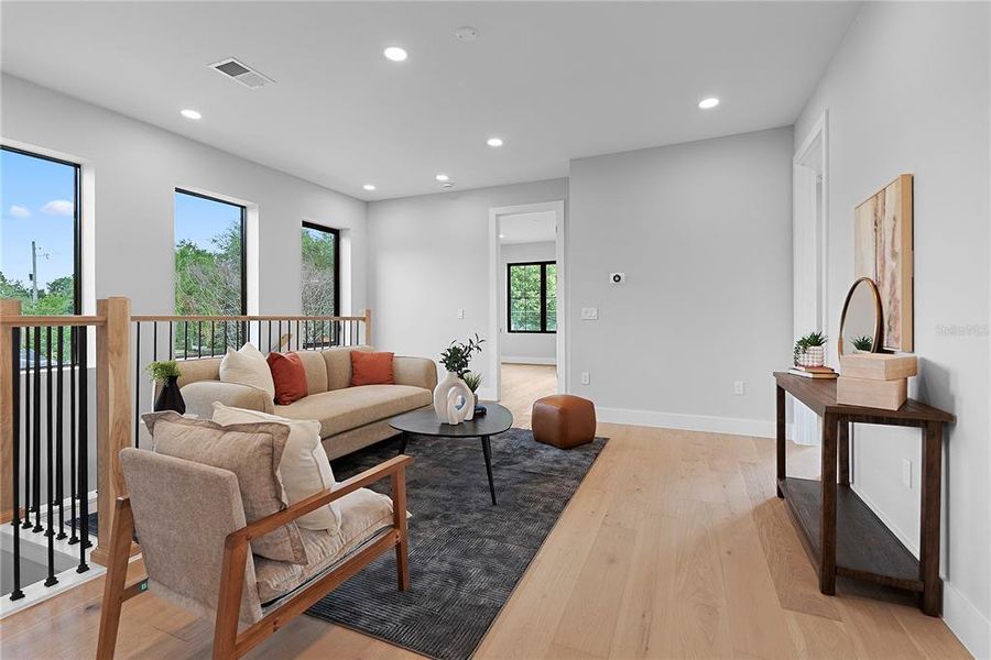 Furnished interior view inside a new home in , Orlando (Image 7).