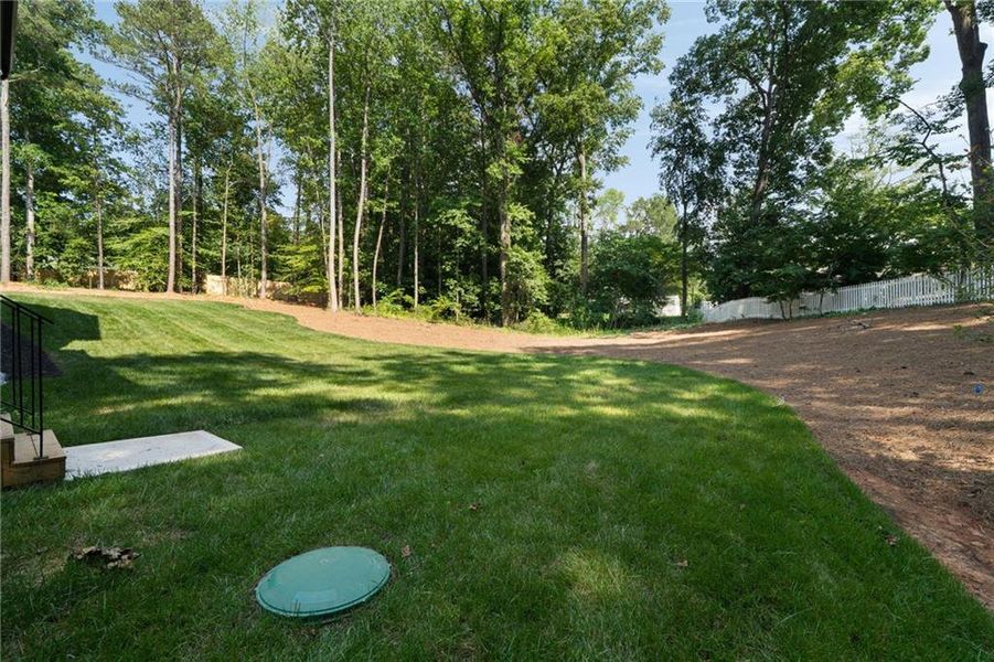 Exterior details and patio area of a home in , Roswell (Image 4).