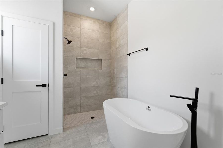 Furnished interior view inside a new home in , Ocala (Image 10).