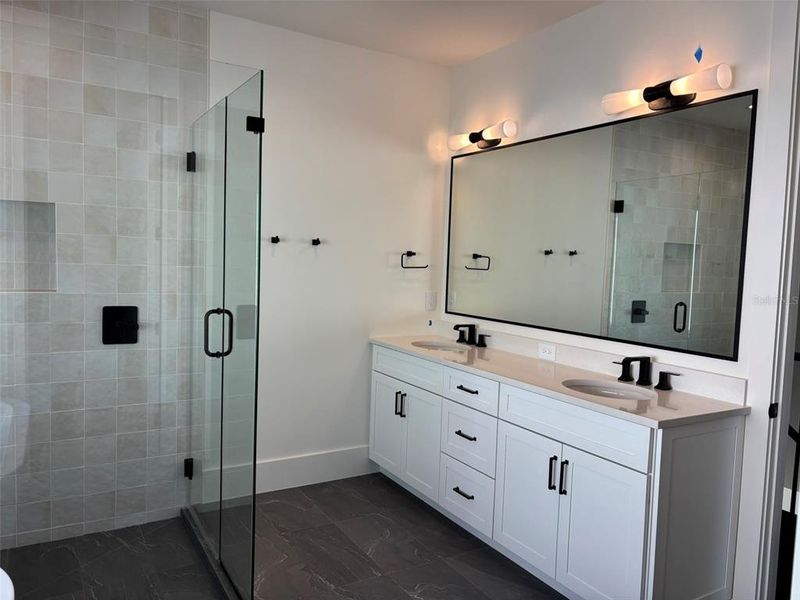 Furnished interior view inside a new home in , Montverde (Image 5).