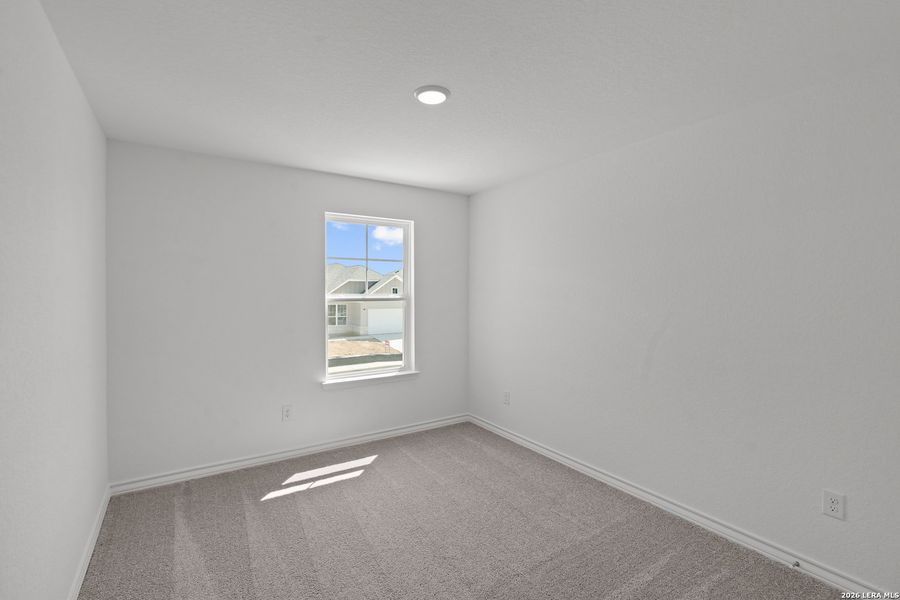 Spacious, unfurnished interior of a new home in Horizon Ridge, San Antonio (Image 23).