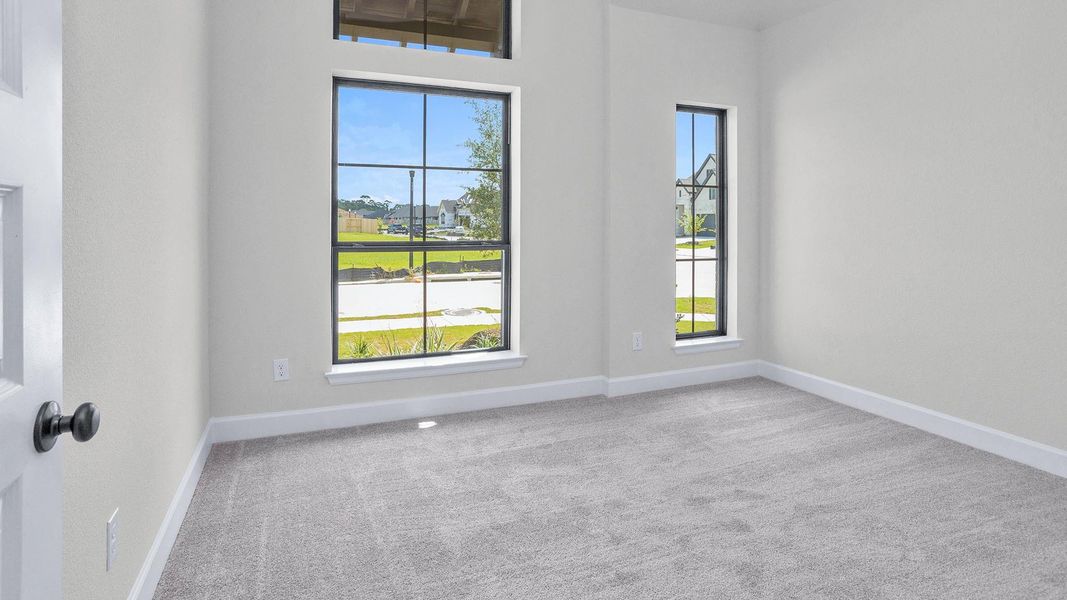 Spacious, unfurnished interior of a new home in Riceland, Mont Belvieu (Image 14).