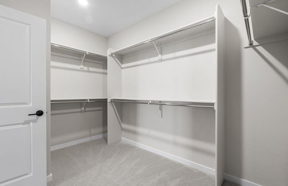 Spacious, unfurnished interior of a new home in Independence, Elizabeth (Image 12).
