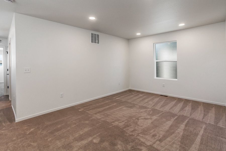 Spacious, unfurnished interior of a new home in Trailside, Timnath (Image 36). Spacious, unfurnished interior of a new home in Trailside, Timnath (Image 36).