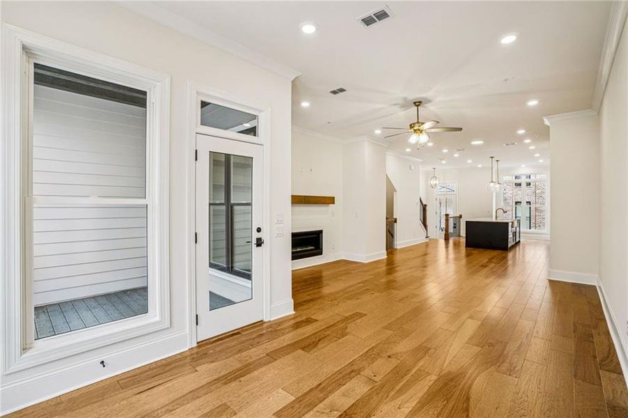 Spacious, unfurnished interior of a new home in Byers Park, Alpharetta (Image 27). Spacious, unfurnished interior of a new home in Byers Park, Alpharetta (Image 27).