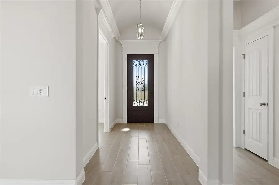 Spacious, unfurnished interior of a new home in , Weatherford (Image 19). Spacious, unfurnished interior of a new home in , Weatherford (Image 19).