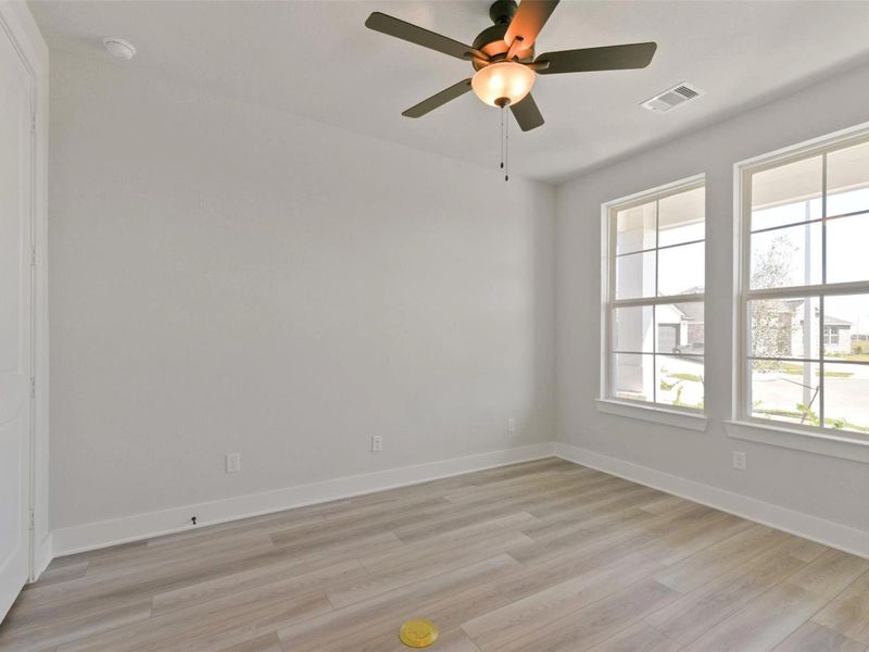 Spacious, unfurnished interior of a new home in Lago Mar, Texas City (Image 27). Spacious, unfurnished interior of a new home in Lago Mar, Texas City (Image 27).