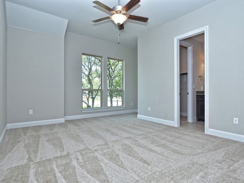 Representative unfurnished interior of a home built from the San Simeon II by Giddens Homes in Clearwater Ranch, Liberty Hill (Image 70).