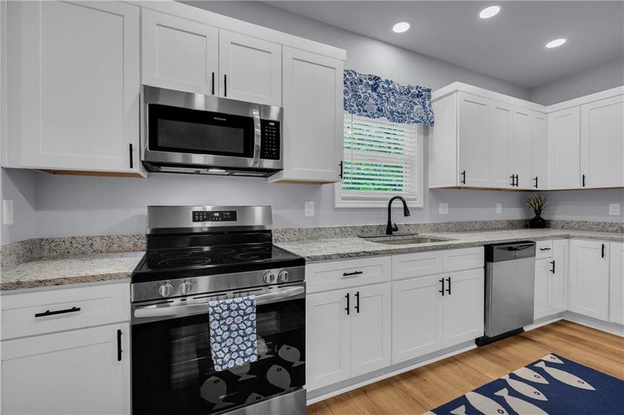 Furnished interior view inside a new home in , Lavonia (Image 11).