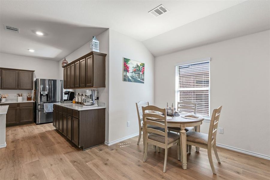 Additional dining space. Additional dining space.