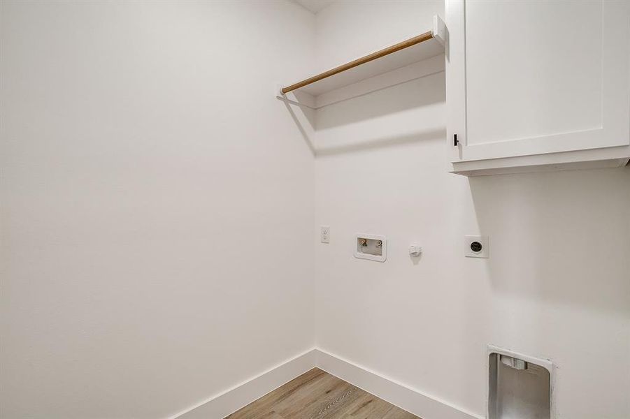 Spacious, unfurnished interior of a new home in , Fort Worth (Image 39). Spacious, unfurnished interior of a new home in , Fort Worth (Image 39).