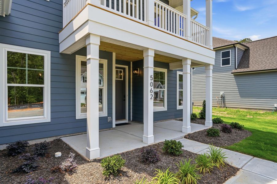 Exterior details and patio area of a home in Rone Creek, Waxhaw (Image 3).