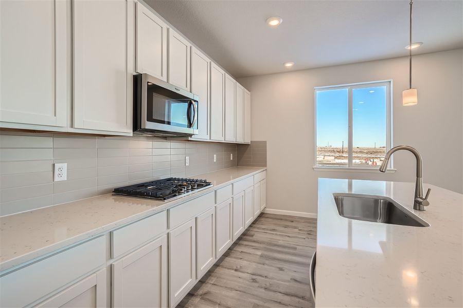 1333 lorraine circle south - web quality - 012 - 15 kitchen