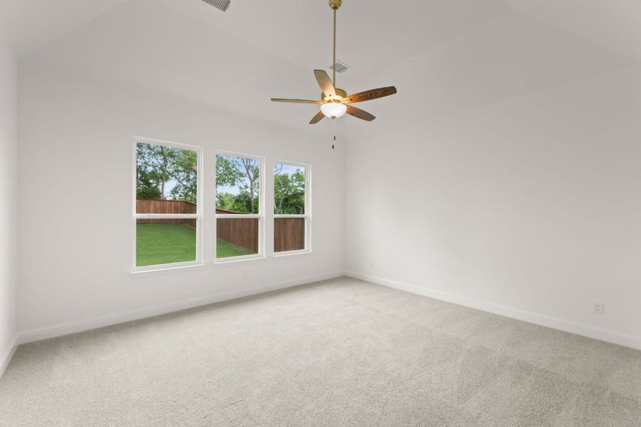 Representative unfurnished interior of a home built from the The Whitney by UnionMain Homes in Cambridge Crossing, Celina (Image 41).