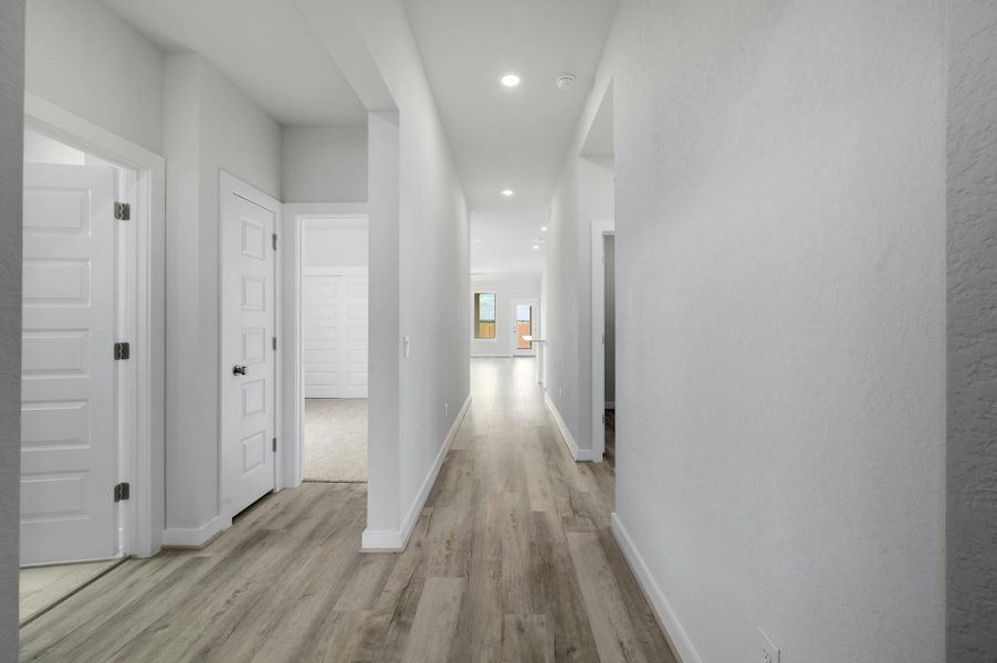 Spacious, unfurnished interior of a new home in Willowbrook, New Braunfels (Image 20). Spacious, unfurnished interior of a new home in Willowbrook, New Braunfels (Image 20).