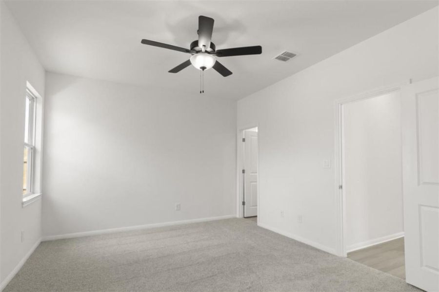Spacious, unfurnished interior of a new home in Trace, San Marcos (Image 25).
