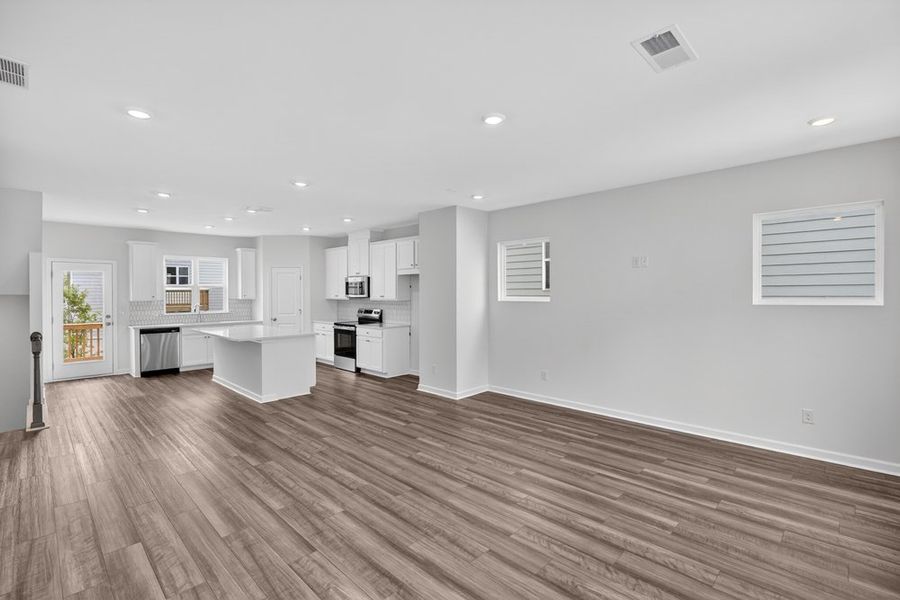 Spacious, unfurnished interior of a new home in Somerset at Veterans Memorial, Mableton (Image 13). Spacious, unfurnished interior of a new home in Somerset at Veterans Memorial, Mableton (Image 13).