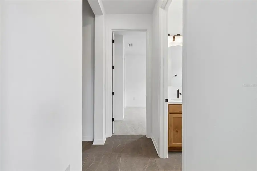 Spacious, unfurnished interior of a new home in Isles at Bayview, Parrish (Image 70). Spacious, unfurnished interior of a new home in Isles at Bayview, Parrish (Image 70).