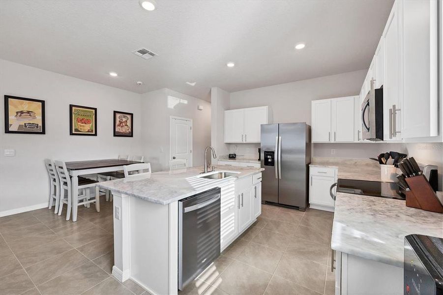 Furnished interior view inside a new home in Braden Pointe, Bradenton (Image 10). Furnished interior view inside a new home in Braden Pointe, Bradenton (Image 10).