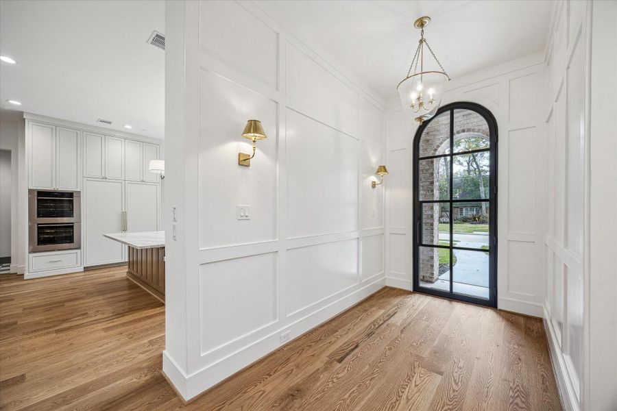 Spacious, unfurnished interior of a new home in , Houston (Image 37). Spacious, unfurnished interior of a new home in , Houston (Image 37).