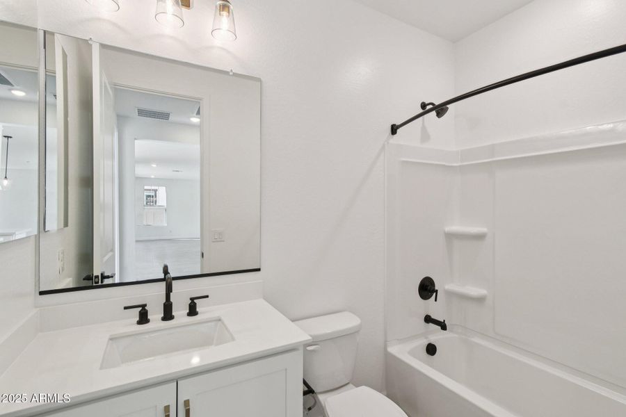 29-web-or-mls-E Saddle Way-S0111-027