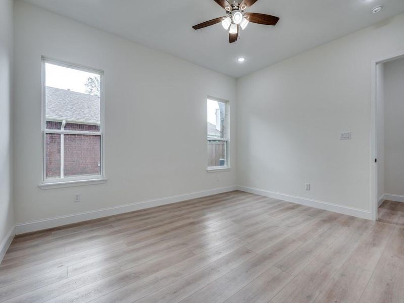 Spacious, unfurnished interior of a new home in , Allen (Image 14).