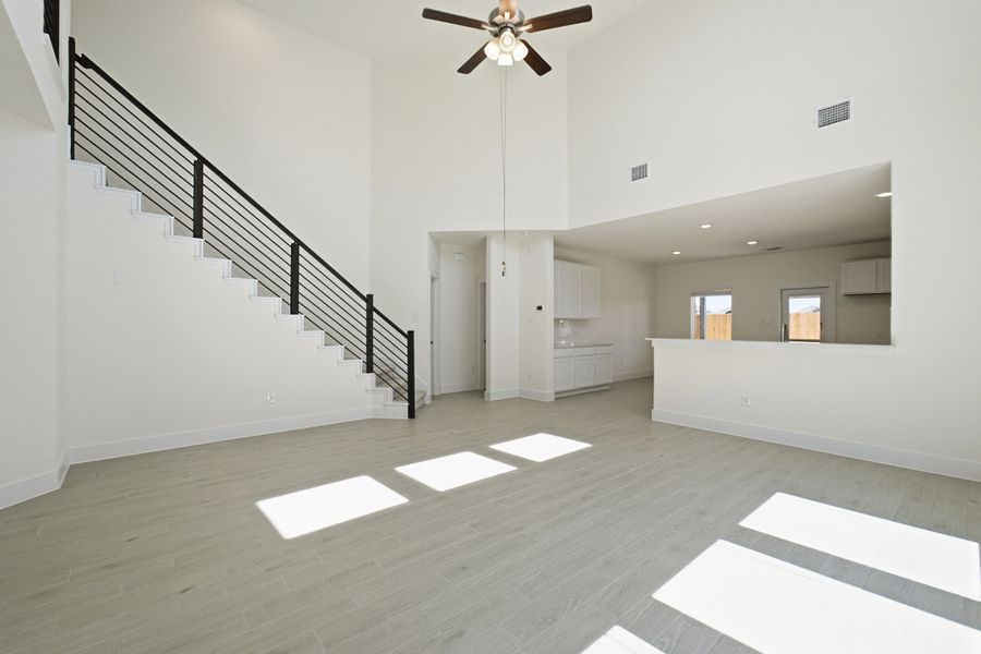 Spacious, unfurnished interior of a new home in Red Hawk Landing, San Antonio (Image 26).