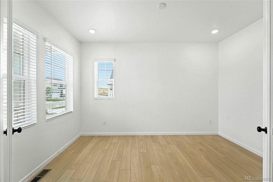 39712 Penn Road ~ Ready Now!