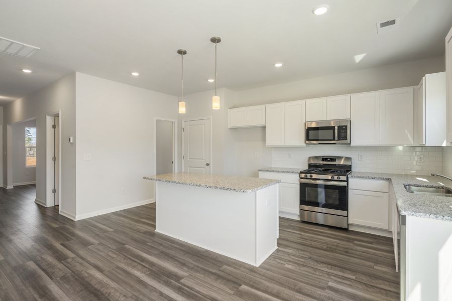 Furnished interior view inside a new home in Richmond Hill, Inman (Image 6).