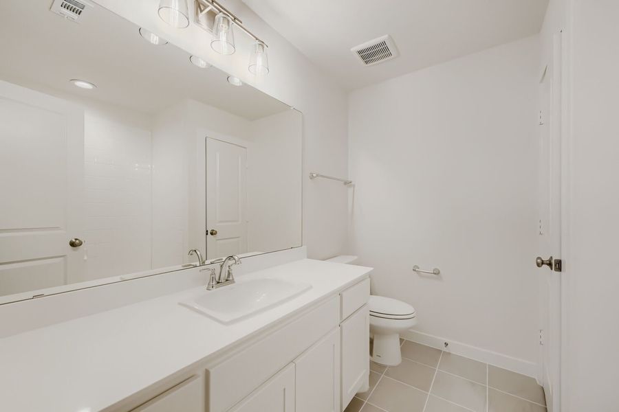 11528 Hardwick - Full Bathroom 11528 Hardwick - Full Bathroom