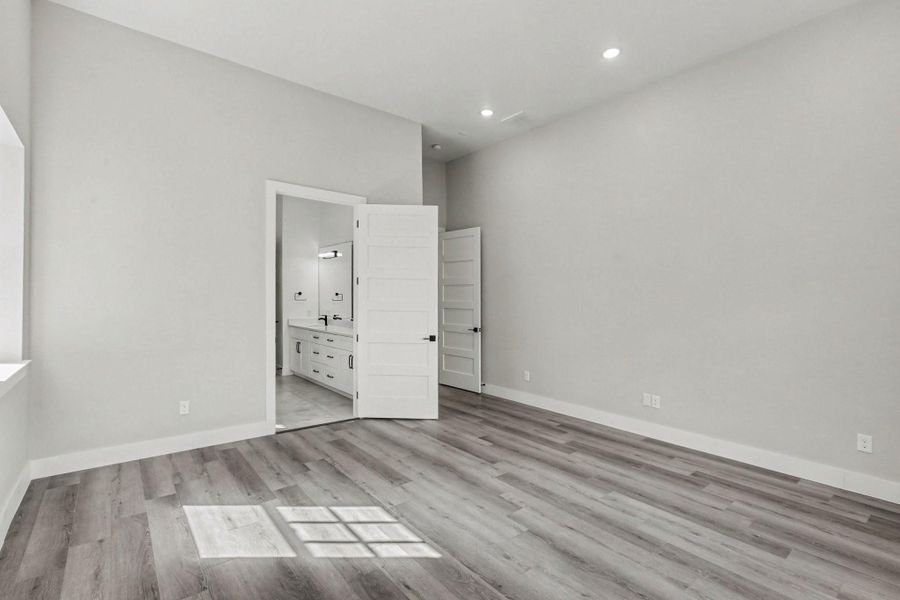Spacious, unfurnished interior of a new home in , Montgomery (Image 20).