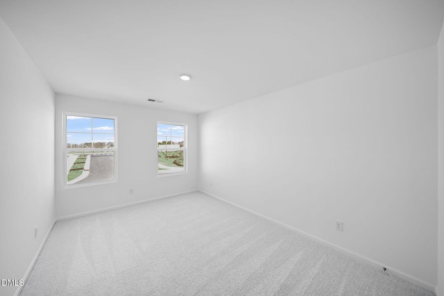 SUN_Everlee_Pic_CarsonII_QMI_260_Bed2_2o