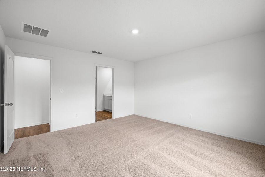Spacious, unfurnished interior of a new home in Westport Landing, Jacksonville (Image 19).