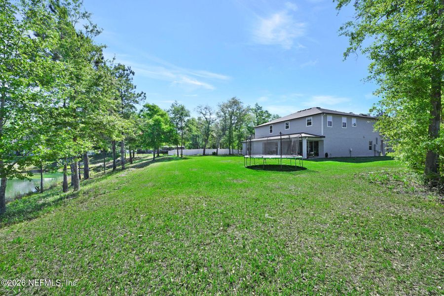 Exterior details and patio area of a home in , Middleburg (Image 34).