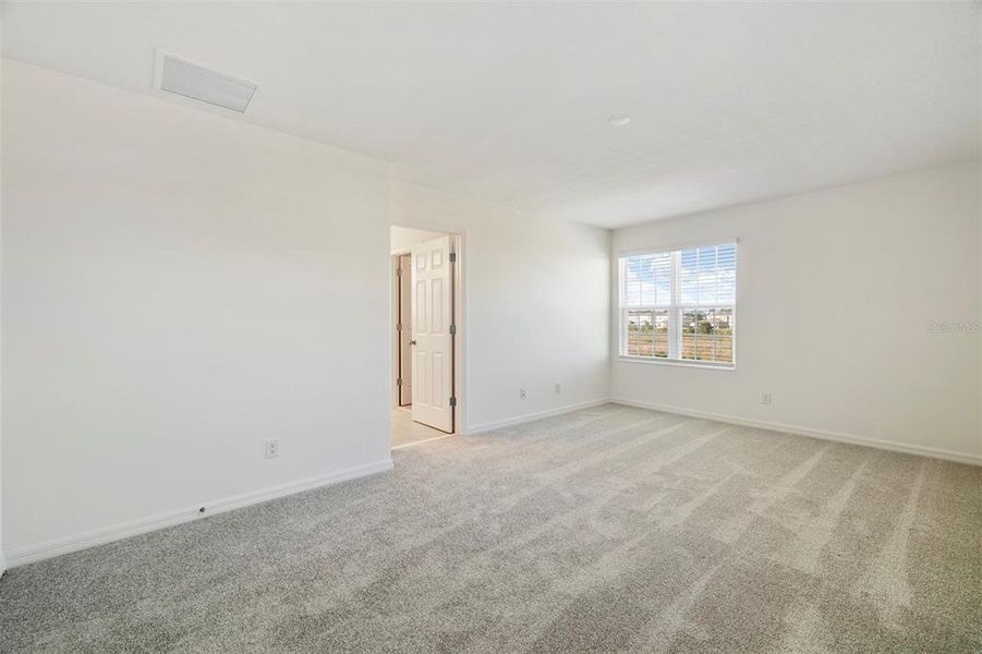 Spacious, unfurnished interior of a new home in Preservation Pointe, Davenport (Image 9). Spacious, unfurnished interior of a new home in Preservation Pointe, Davenport (Image 9).