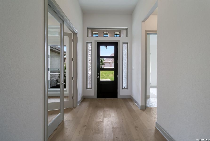 Spacious, unfurnished interior of a new home in Johnson Ranch, Bulverde (Image 16). Spacious, unfurnished interior of a new home in Johnson Ranch, Bulverde (Image 16).