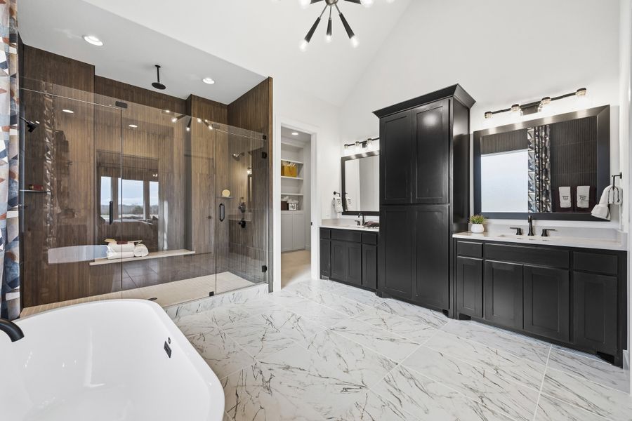 Representative furnished interior of a home built from the Lancaster by Windsor Homes in Ridge Pointe Estates, McLendon-Chisholm (Image 22).