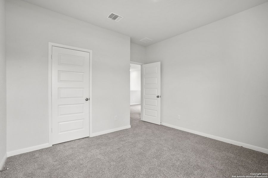 Spacious, unfurnished interior of a new home in Melissa Ranch, San Antonio (Image 17). Spacious, unfurnished interior of a new home in Melissa Ranch, San Antonio (Image 17).