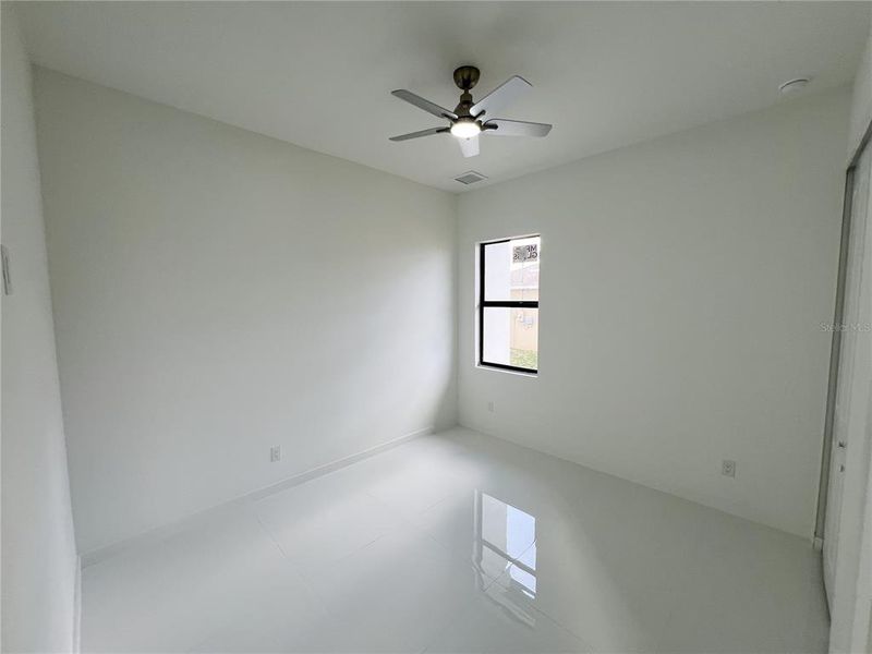 Spacious, unfurnished interior of a new home in , Cape Coral (Image 22).