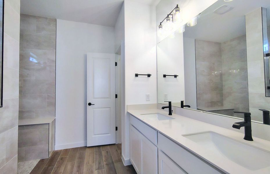 Furnished interior view inside a new home in Wolf Ranch, Georgetown (Image 5).