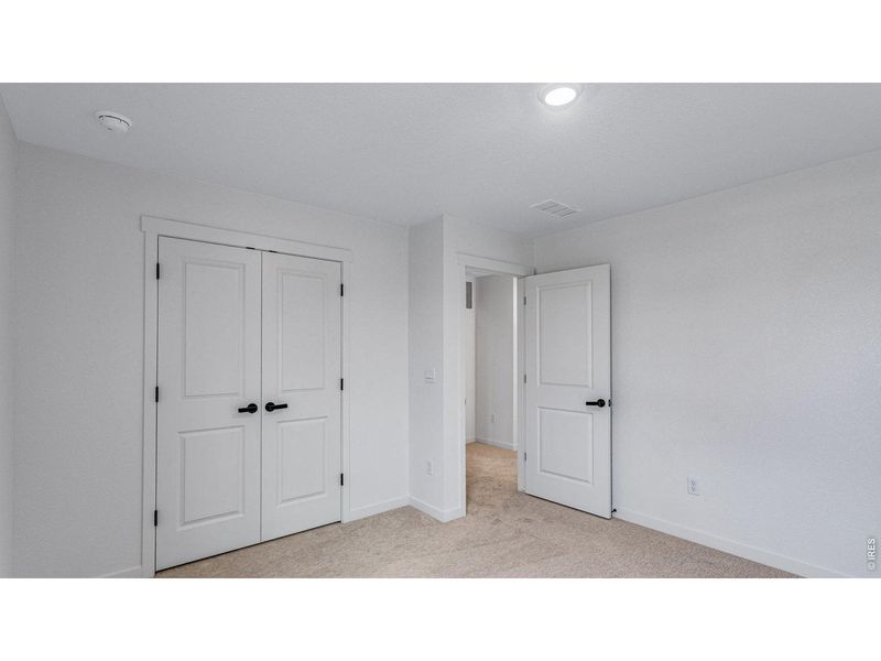 Spacious, unfurnished interior of a new home in Hansen Farm, Fort Collins (Image 11).