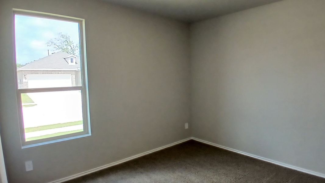 Spacious, unfurnished interior of a new home in The Canyons, Keene (Image 10).