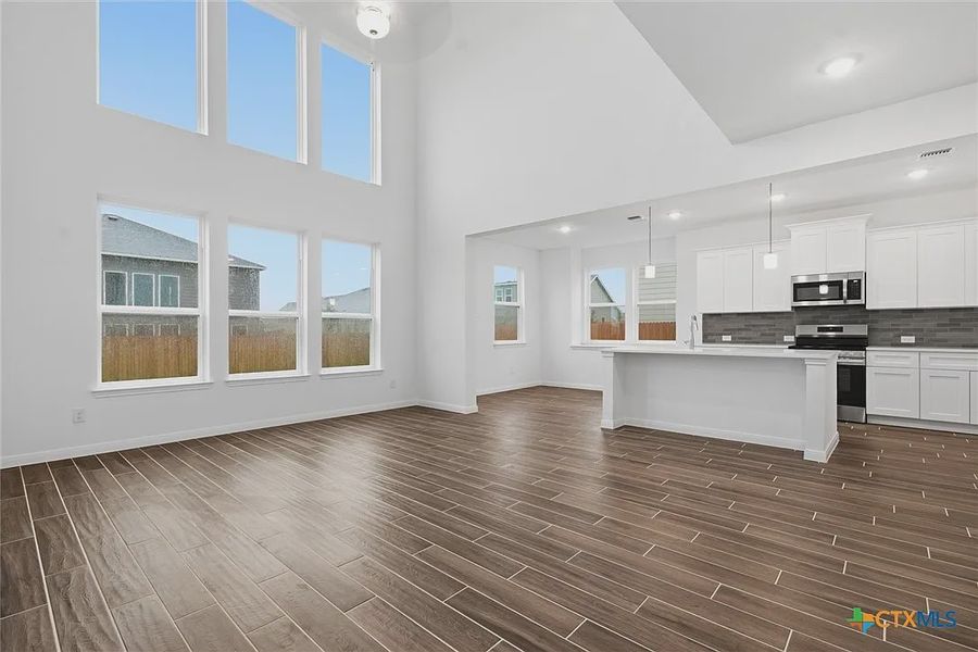 Spacious, unfurnished interior of a new home in Levy Crossing, Killeen (Image 26). Spacious, unfurnished interior of a new home in Levy Crossing, Killeen (Image 26).