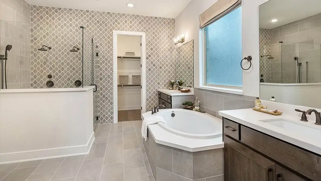 Furnished interior view inside a new home in Travisso, Leander (Image 4).