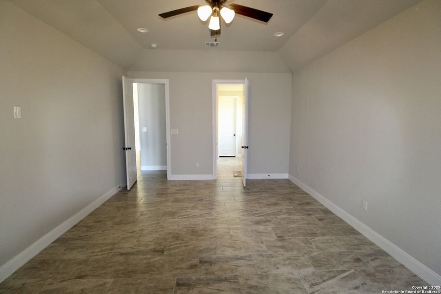 Spacious, unfurnished interior of a new home in , Lytle (Image 41).