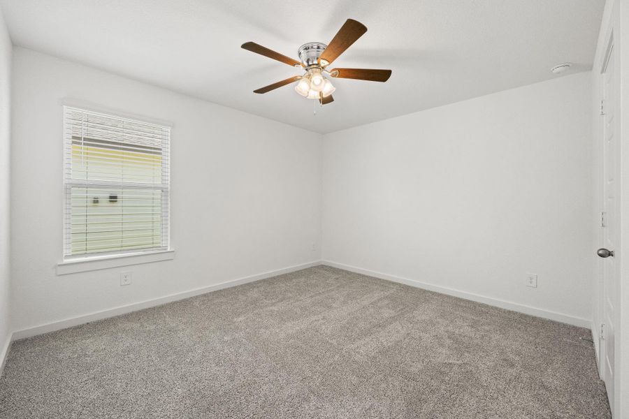 Spacious, unfurnished interior of a new home in , Rosharon (Image 35).