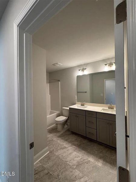 1D82A33B-7DC7-4C33-AD6B-6DC458504009