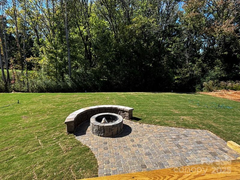 Image 17 of a home in Waterford Commons.