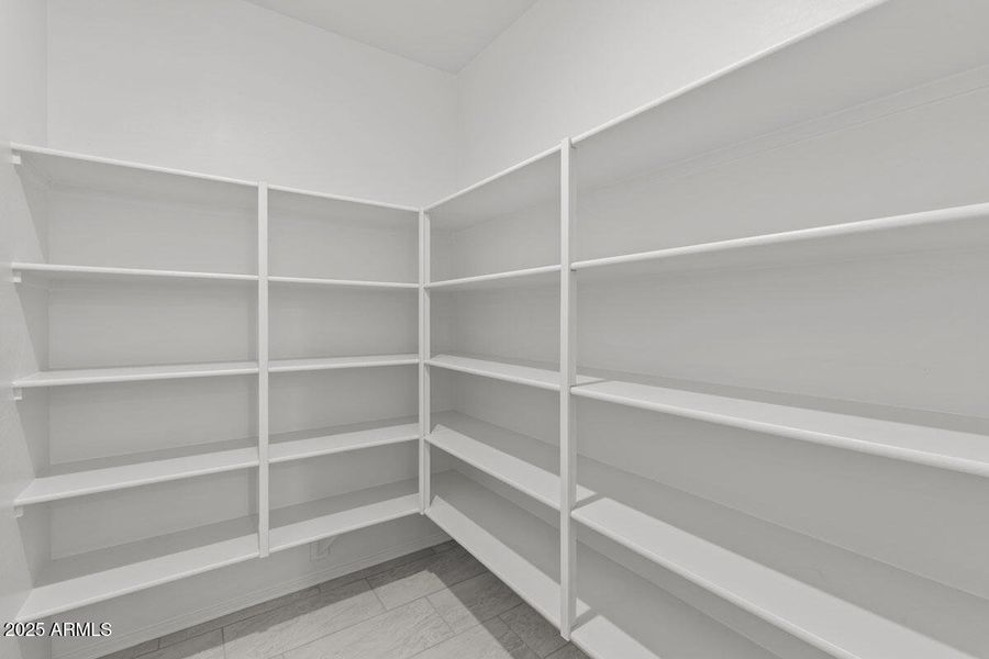 KBPHX_MIR_DesertOasis-Lot142_8774-1200