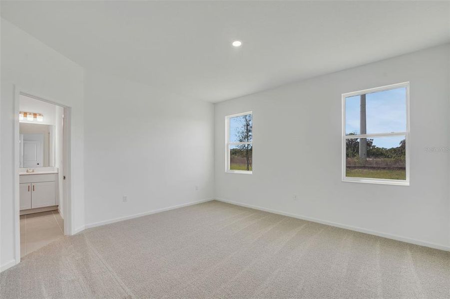 Spacious, unfurnished interior of a new home in Willowbrook North, Winter Haven (Image 18).